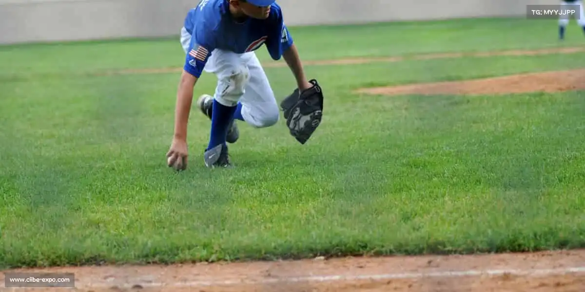 熊猫体育泳池里的每一次摆臂,都是向星辰大海的奔赴🏊